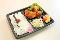 今お腹いっぱいの人、何食べましたか？