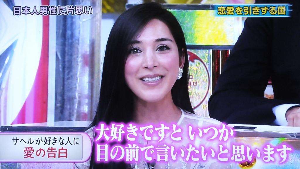 ヘアカラーで傷んだ髪に良い製品教えてください