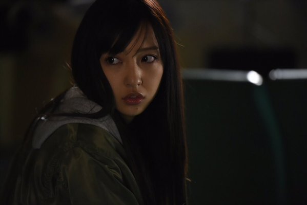 元AKB・板野友美の黒髪が可愛すぎる!ホラー映画主演に「よく怖いの克服したな…」