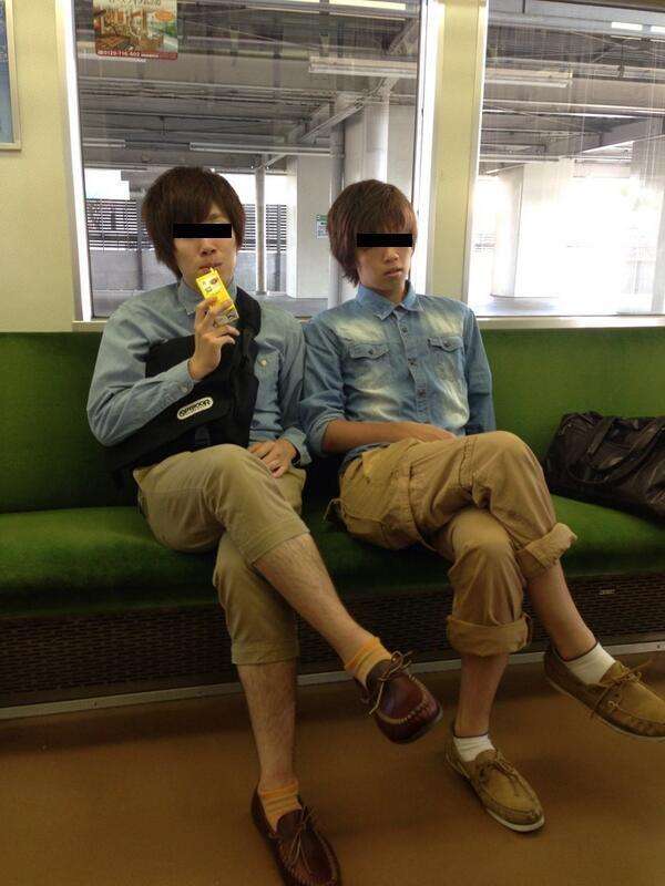 デニム素材の洋服の着こなし方