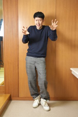 小籔千豊がアイドルの恋愛禁止に持論「誰と恋愛しようがかまへん」