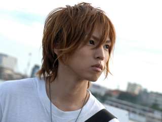 NEWS加藤シゲアキの初短編小説「傘をもたない蟻たちは」が連ドラ化！原作ファンの桐山漣が主演