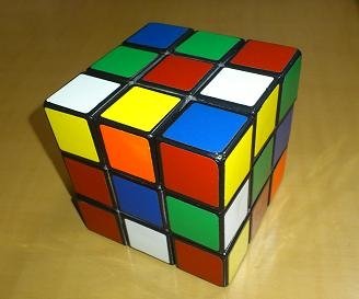 わずか14歳の少年がルービックキューブの世界記録更新、5秒を切る神業を披露