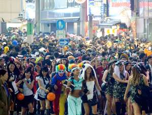 渋谷のハロウィンで2人を逮捕！少女を触った疑いの40代男、警察官を殴った少年…