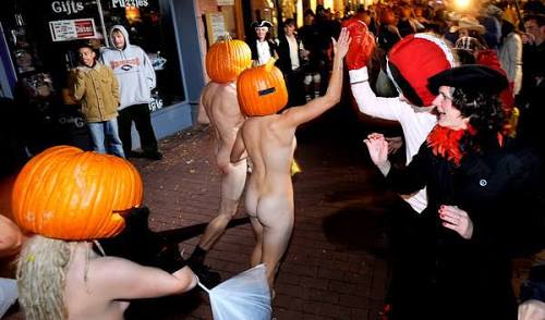 【ハロウィーン騒動】とうとう逮捕者 無職男、エアガンのようなもので警察官を殴打