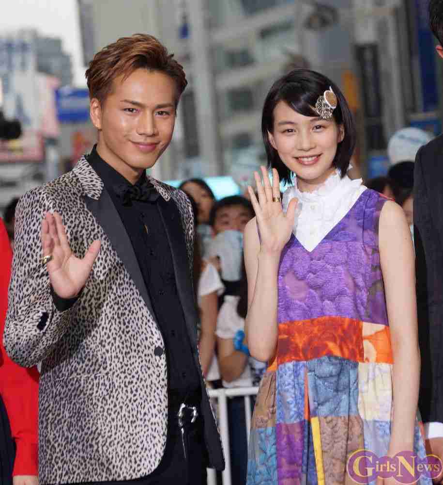 男女の芸能人ツーショット画像貼って！！