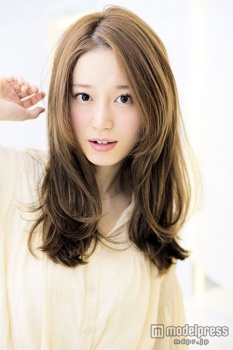 浜崎あゆみ、クラシックアルバム第3弾を発表  小室哲哉・美人すぎるヴァイオリニストらとコラボ
