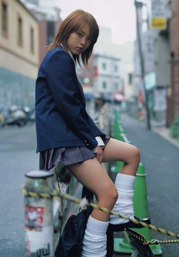 有名人のデビュー当時の画像を貼るトピック
