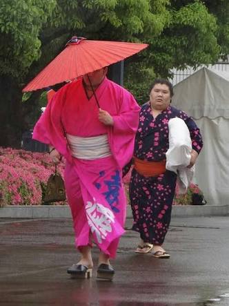 スマホや家電・自動車も…ピンクにときめく男子