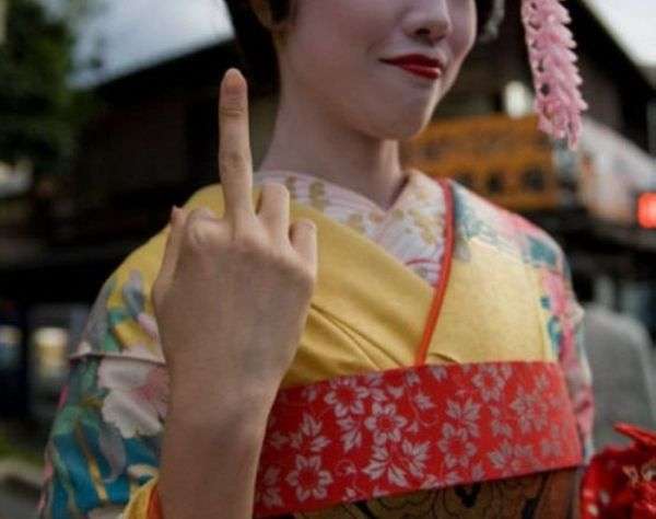 嫌いと興味ないと言われるなら、どっちがキツイですか?