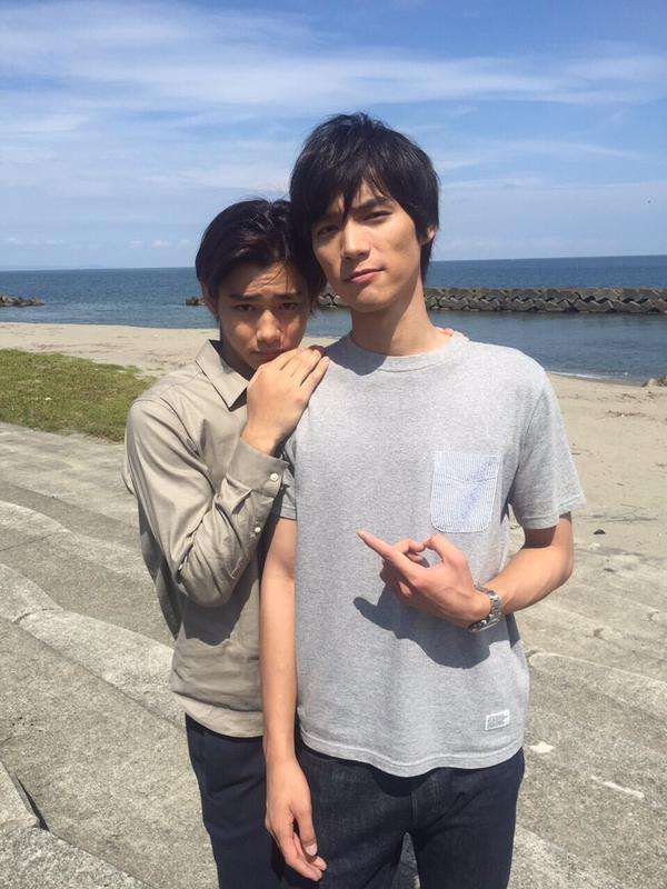 水原希子、野村周平との交際報道に笑顔 とぼけた表情で否定せず