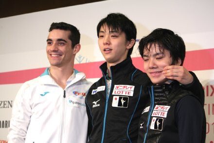 GPファイナル日本男子がそろって“安倍晴明ポーズ” 羽生・村上・宇野の3ショットに大反響