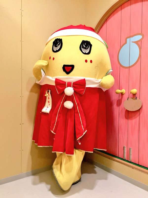 ふなっしー、THE ALFEE武道館ライブに。今年は転落せずもグッタリ