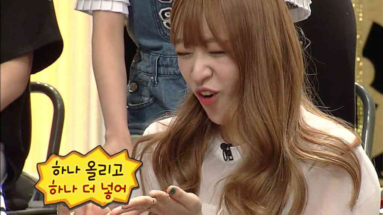 걸그룹 체면 잊은 성대모사! 하니 안에 '기봉이' 있다 @놀라운 대회 스타킹! 20150523 - YouTube