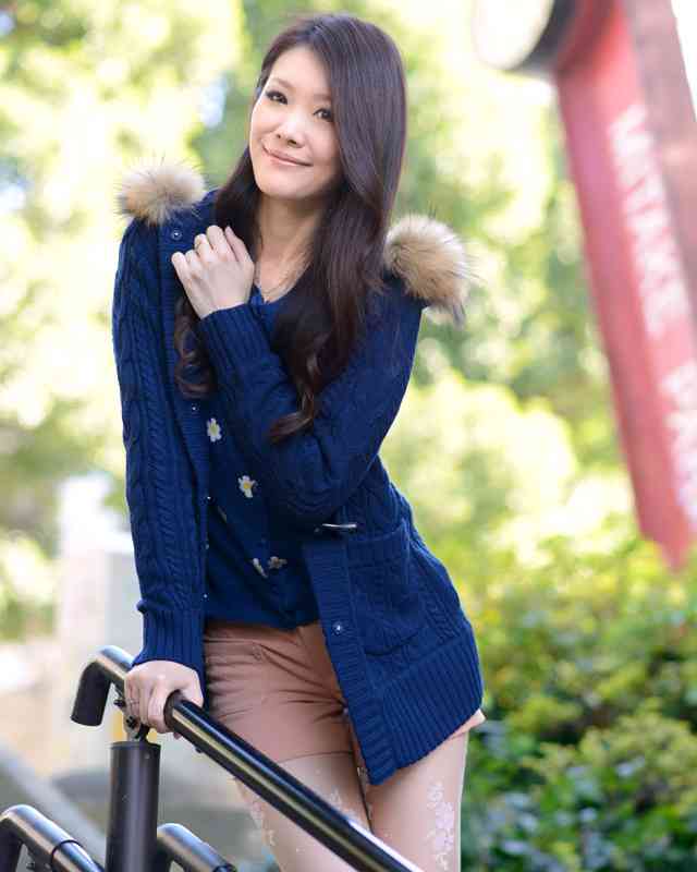 宇水遥佳さん | ニットカーディガン : BURBERRY BLUE LABEL（バーバリー ブルーレーベル）