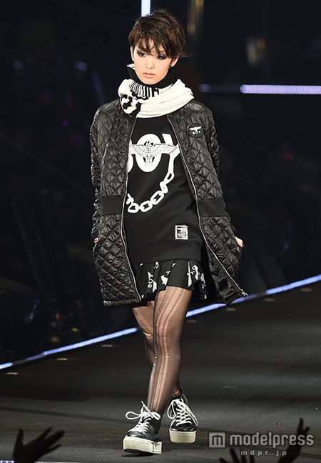 武井咲、剛力彩芽ら美女11人が華やか晴れ着で豪華集結