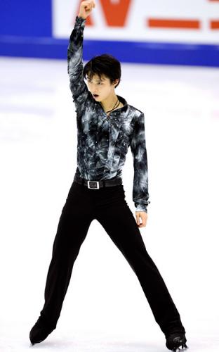 羽生結弦、羽織はかま姿を初披露 成人式用も入院で“幻”に