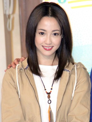 沢尻エリカ、インスタ開始「いろいろあって…はじめました」