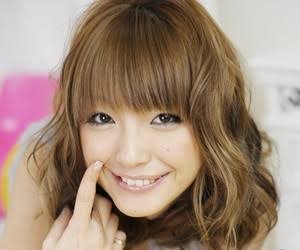 「笑顔」が印象的な芸能人は？