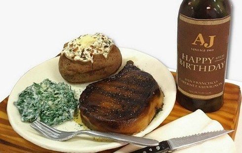 【すげぇ】食べてみたい？ケーキで作る『ケーキ彫刻』が本物そっくりで気味悪いんだが : ユルクヤル、外国人から見た世界