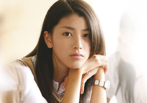 成海璃子、年下ハーフモデルと熱愛!?事務所は否定