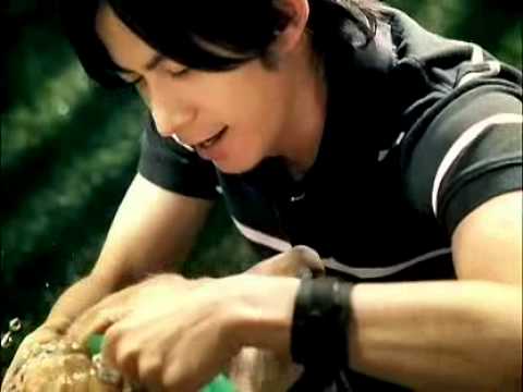 CM Right-on 「DOG WASH」篇 岡田准一 - YouTube