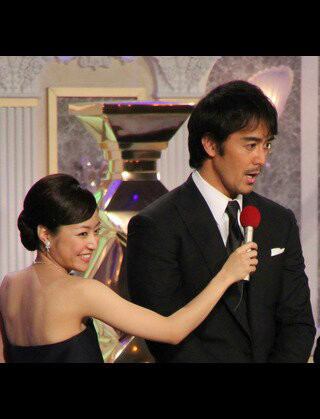広瀬すず、吉田羊らが華やかドレスで「報知映画賞」受賞　前田敦子、本田翼も駆けつける