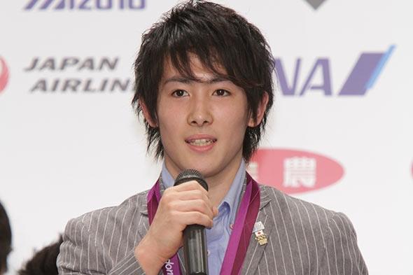 “泥酔ハーレム写真”加藤凌平　母が「わきまえなさい」と叱責