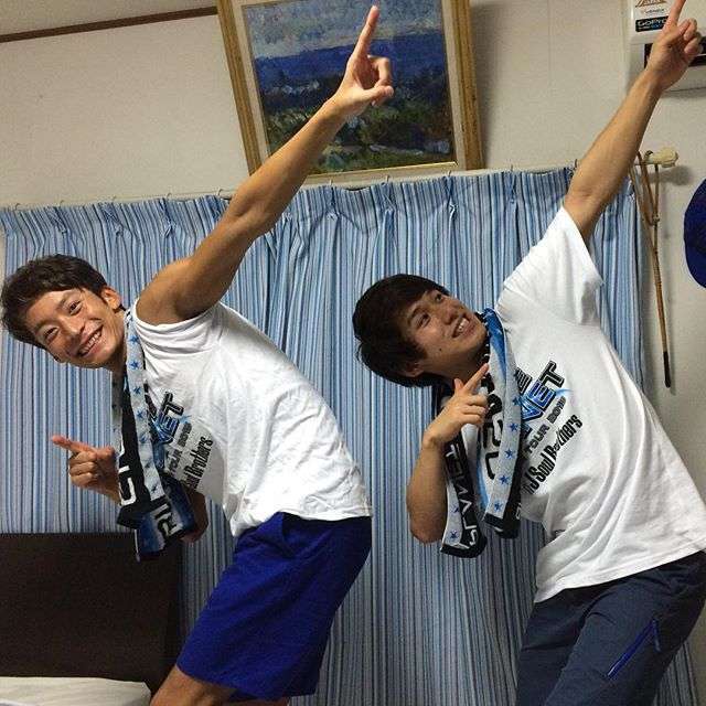 EXILEにあってジャニーズにないものは何ですか？