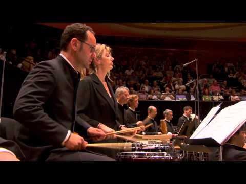 Revueltas, La Noche de los Mayas IV. Noche de Encantamiento-Alondra de la Parra & Orchestre de Paris - YouTube