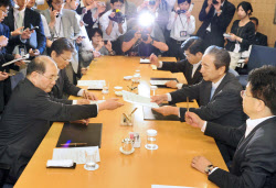 消費税、最終的に最高32%との政府試算　収支改善なければ財政破綻必至か