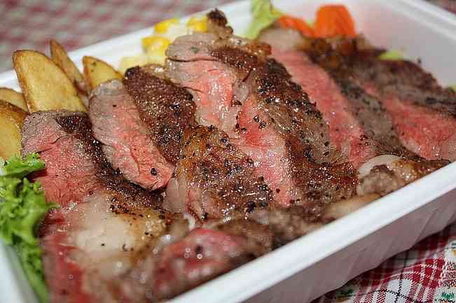 「和牛」と「国産牛」の違いって知ってる?知らないと損する、美味しい牛肉の選び方