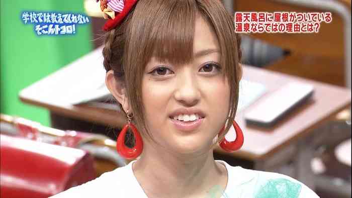 菊地亜美の“裸眼”姿がまるで別人「外には絶対出れない」