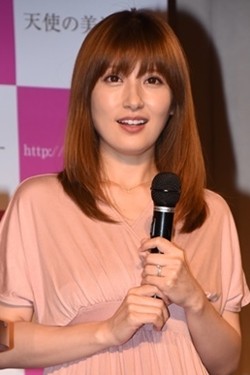 熊田曜子、出産の瞬間を取材させていた　記者、カメラマンら産室に