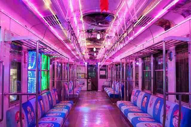 いやらしい?銚子電鉄に電飾車両 予算30万円で手作業