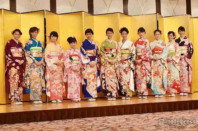 武井咲、剛力彩芽ら美女11人が華やか晴れ着で豪華集結