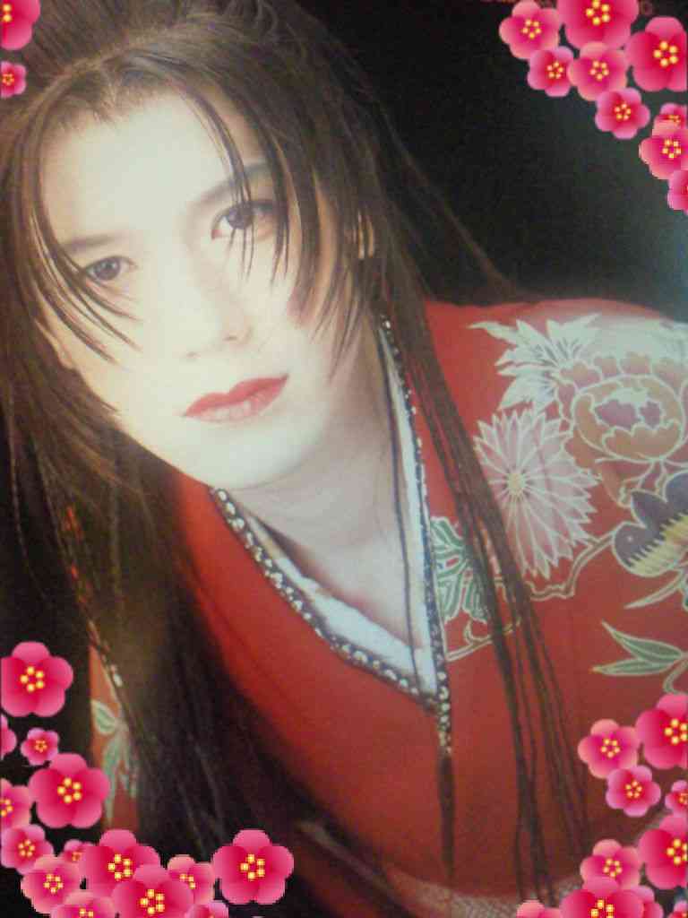 女装が似合う男性有名人