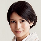 柴咲コウが美脚ショットで魅了。ショートパンツ姿に「やっぱりええ女」