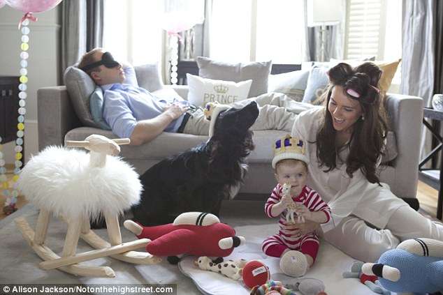 ウィリアム王子夫妻が家族写真公開「メリークリスマス！」