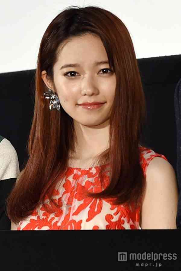 AKB48島崎遥香“意中の彼”と急接近「待ってて良い？」秋元康も忠告 - モデルプレス