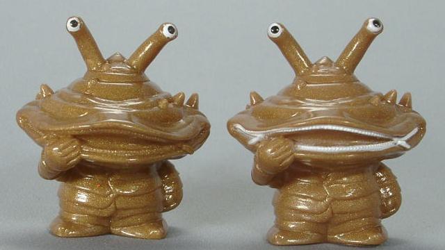顔、ティッシュ箱より小さいですか？