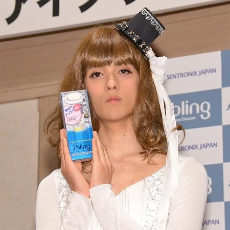 女装が似合う男性有名人