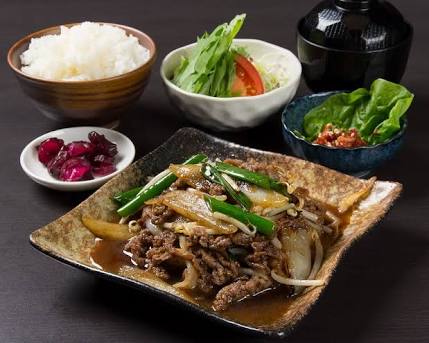 定食好きな人～！
