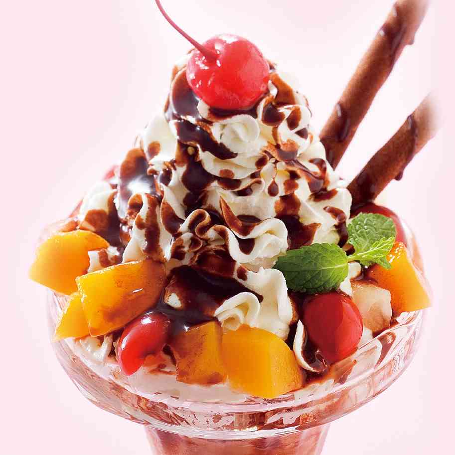 美味しそうなパフェの画像ください！
