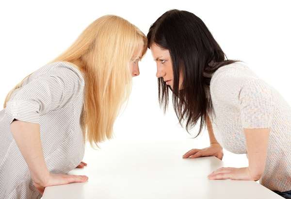 “女による女叩き”が起こるのはなぜ？　ネットで見かける女たちの心理を探る - ウートピ