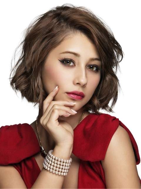 周りに居る女性らしくて素敵な人