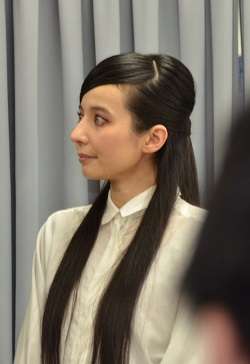 ベッキーに“不倫常習者”疑惑が浮上！ ゲス川谷だけではない、既婚芸人2人とただならぬ関係か？ - トピックス｜Infoseekニュース