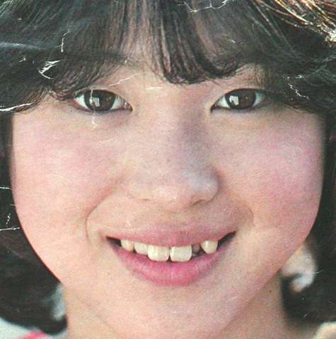 女性芸能人の歯・画像掲示板２