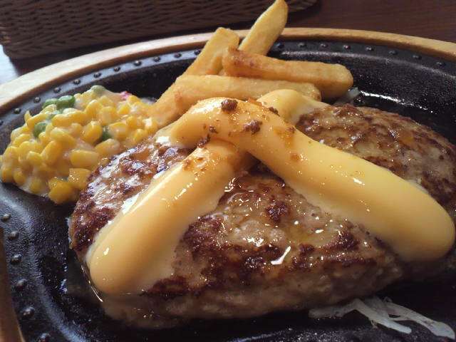 ハンバーグ好きな人♪