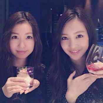 板野友美＆成美の姉妹2ショット！「美人姉妹」「理想の家族」